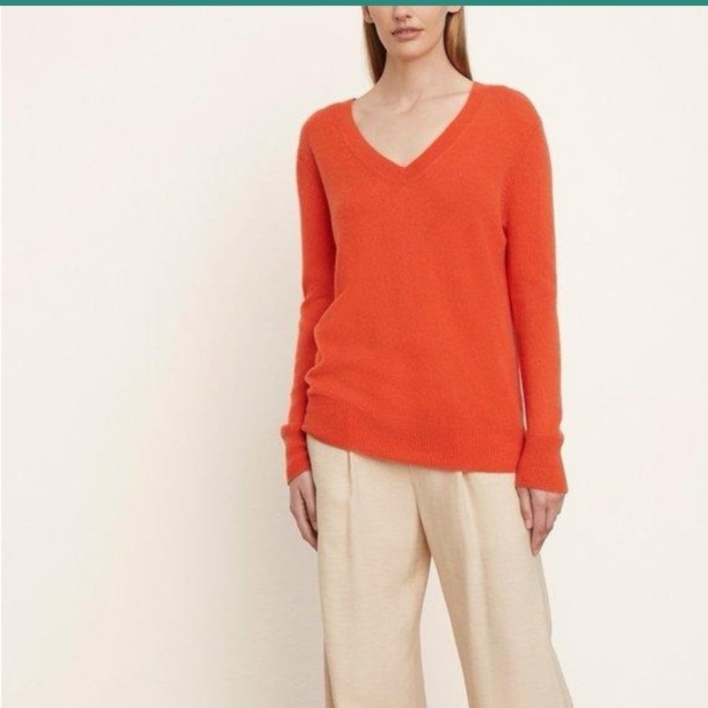 VINCE . 100%cashmere orange v neck sweater S/P  NWOT